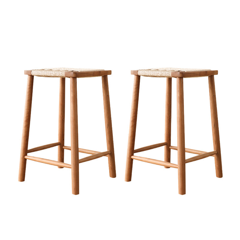 Sgabelli da bar senza schienale contemporaneo con base in legno massiccio ciliegia