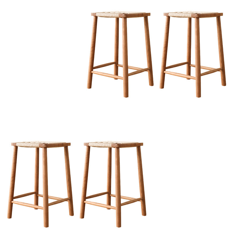 Sgabelli da bar senza schienale contemporaneo con base in legno massiccio ciliegia