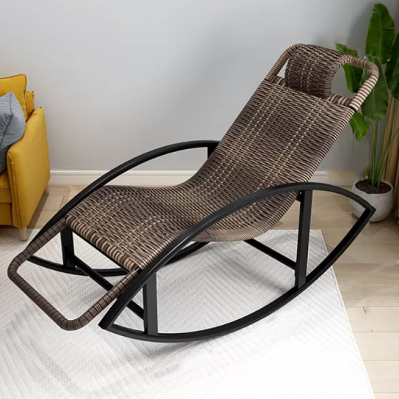 Sedia reclinabile al coperto contemporaneo standard di colore solido con braccio