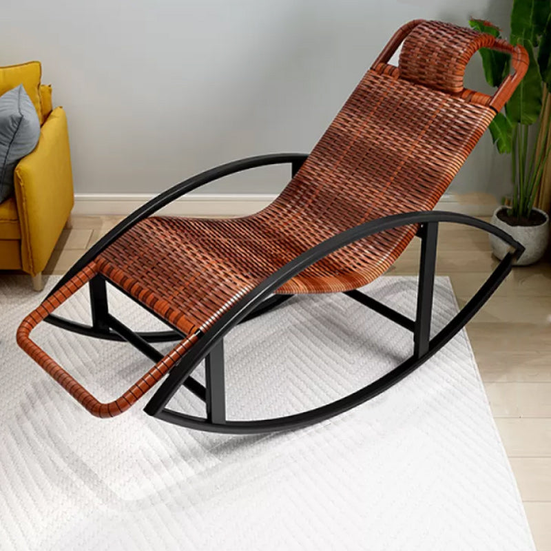 Sedia reclinabile al coperto contemporaneo standard di colore solido con braccio