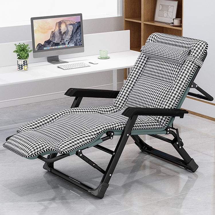 Ergonimic Recliner in Contemporary Black Metal Base with Tufted Back Clearhalo 'Chairs & Seating' 'furn' 'furn_recliners' 'Furniture' 'Living Room Furniture' 'Recliners' 7793132