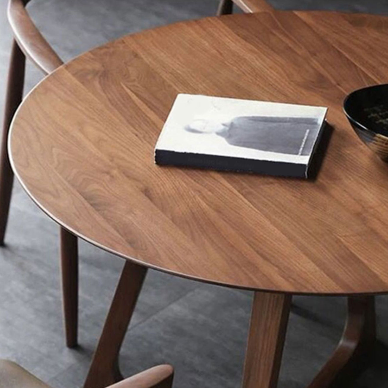 Modern Round Brown Rubberwood Dining Table with Double Pedestal Clearhalo 'Dining Tables & Seating' 'Dining Tables' 'dining_table' 'furn' 'furn_dining_table' 'Furniture' 'Kitchen & Dining Furniture' 7793665
