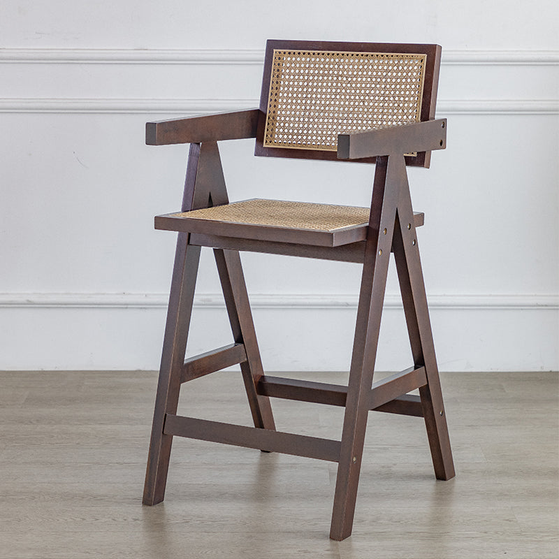 Eigentijdse lage rug vast hout gewapende barkruk met voetsteun