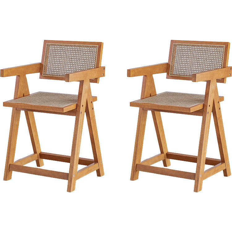 Eigentijdse lage rug vast hout gewapende barkruk met voetsteun