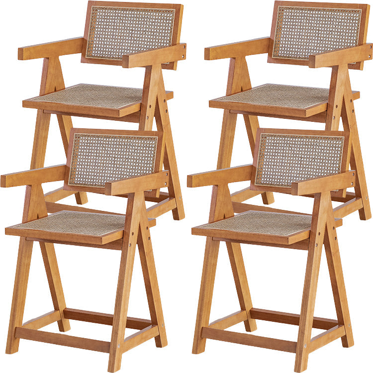 Eigentijdse lage rug vast hout gewapende barkruk met voetsteun