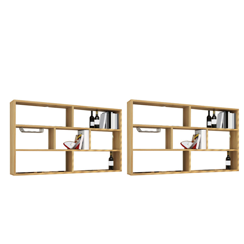 Porta bottiglia in legno fabbricato muro di stile moderno montato con scaffale