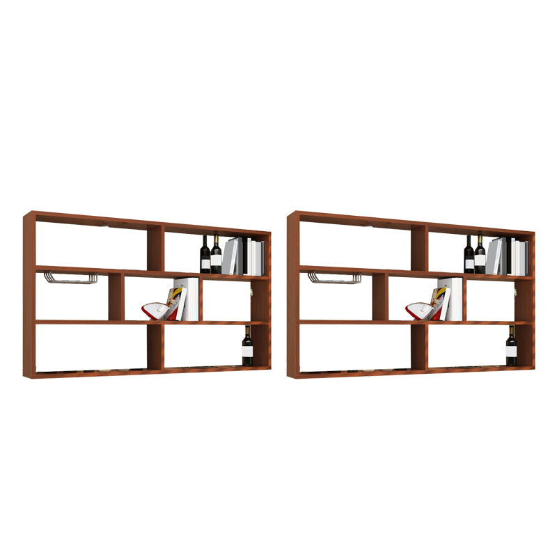 Porta bottiglia in legno fabbricato muro di stile moderno montato con scaffale