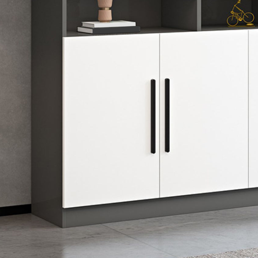 Moderne stijl gefabriceerde houten vloerwijnhouder met opbergplanken