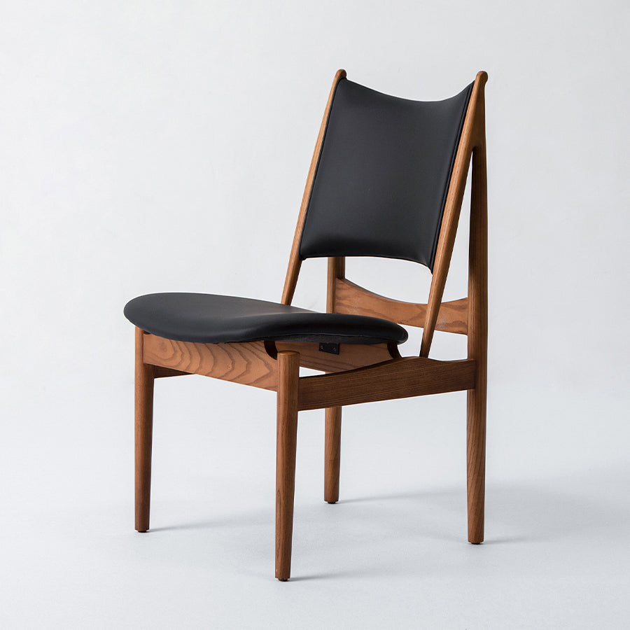 Legno massiccio contemporaneo e sedie da pranzo senza braccio in pelle finta