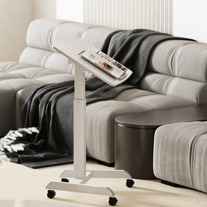 Convertisseur de bureau debout de bureau de forme rectangulaire en blanc