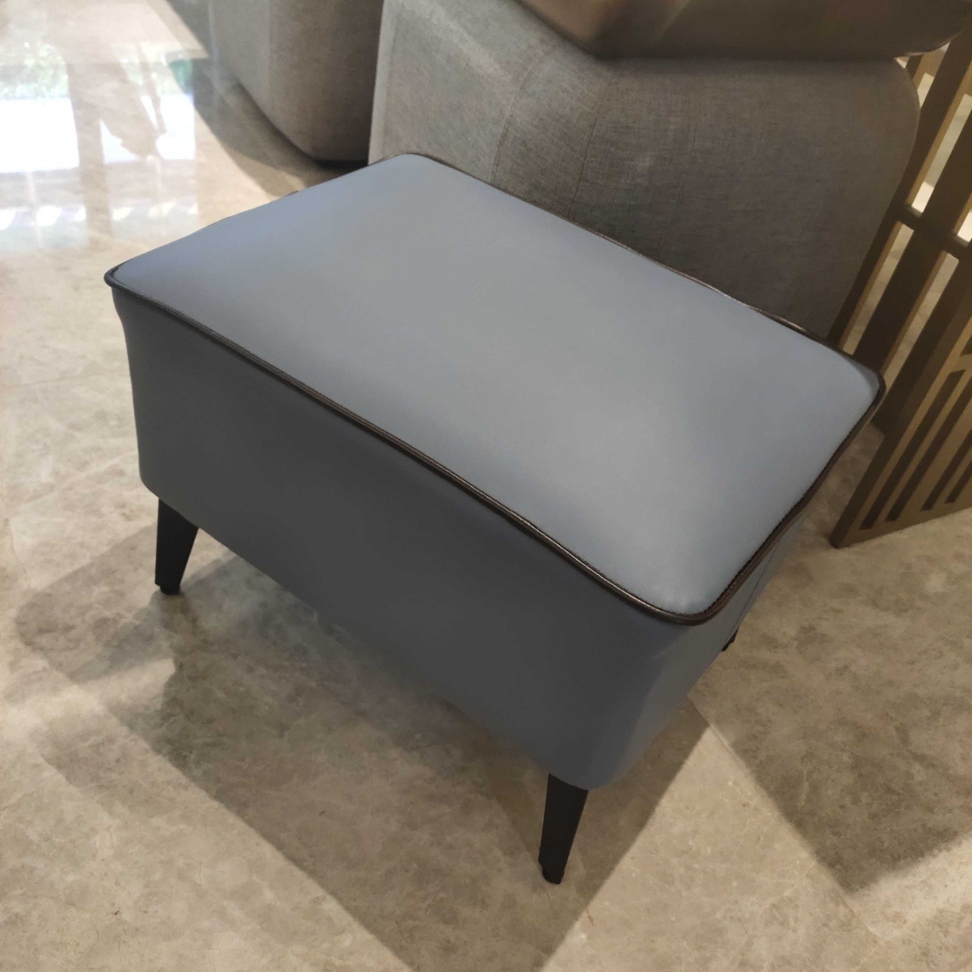 Mid Century Modern Pouf Ottoman Faux Leather Rectangle Ottoman with Chair Legs Blue Gray 1 Piece Clearhalo 'furn' 'furn_ottomans_poufs' 'Furniture' 'Living Room Furniture' 'Ottomans & Poufs' 'ottomans_poufs' 7809566