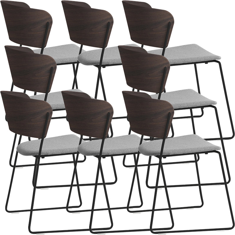 Apri posti da pranzo imbottito contemporaneo e sedie di accento per la casa