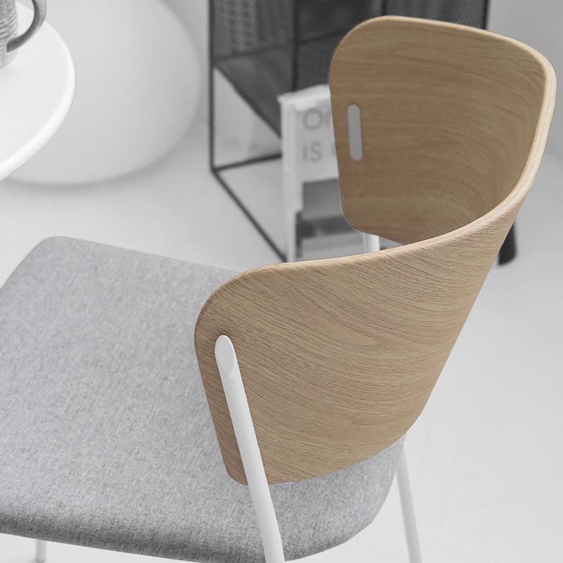 Apri posti da pranzo imbottito contemporaneo e sedie di accento per la casa