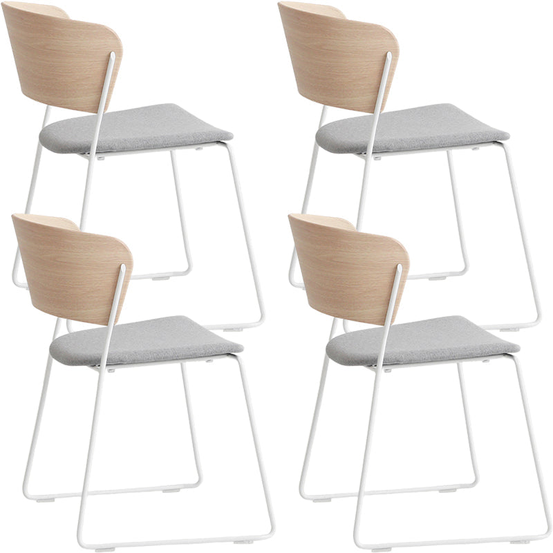 Apri posti da pranzo imbottito contemporaneo e sedie di accento per la casa