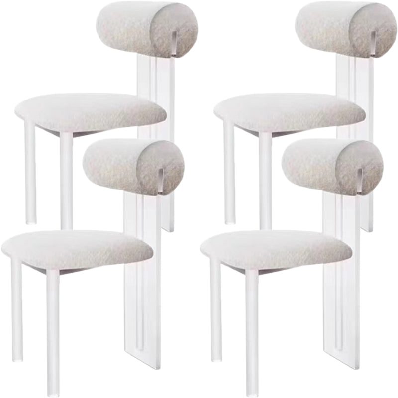 Sedie da pranzo e accento imbottite contemporanee e in plastica