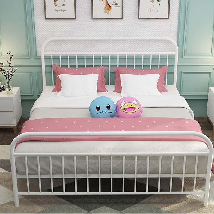 Letto standard con telaio metallico in stile moderno con testiera a frame aperto