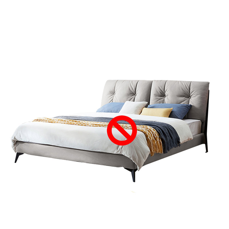 Letto standard grigio da 40,55 "con materasso con headboard rivestito