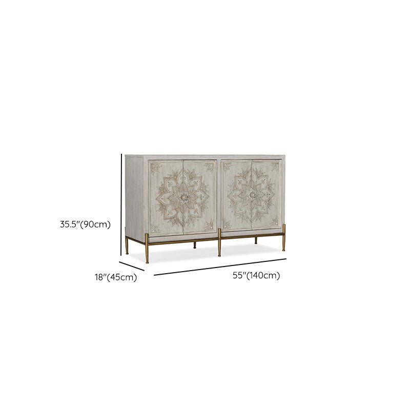 Gli armadietti in legno bianchi includevano un mobile accento con gambe dritte