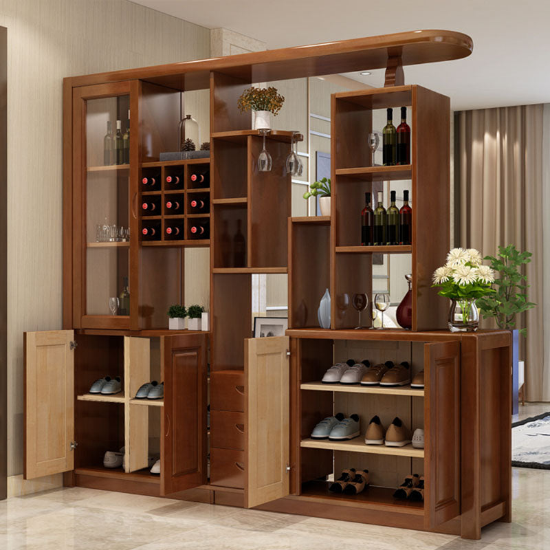 Modern bar met vaste hout trekt een accentkastje met deuren en laden