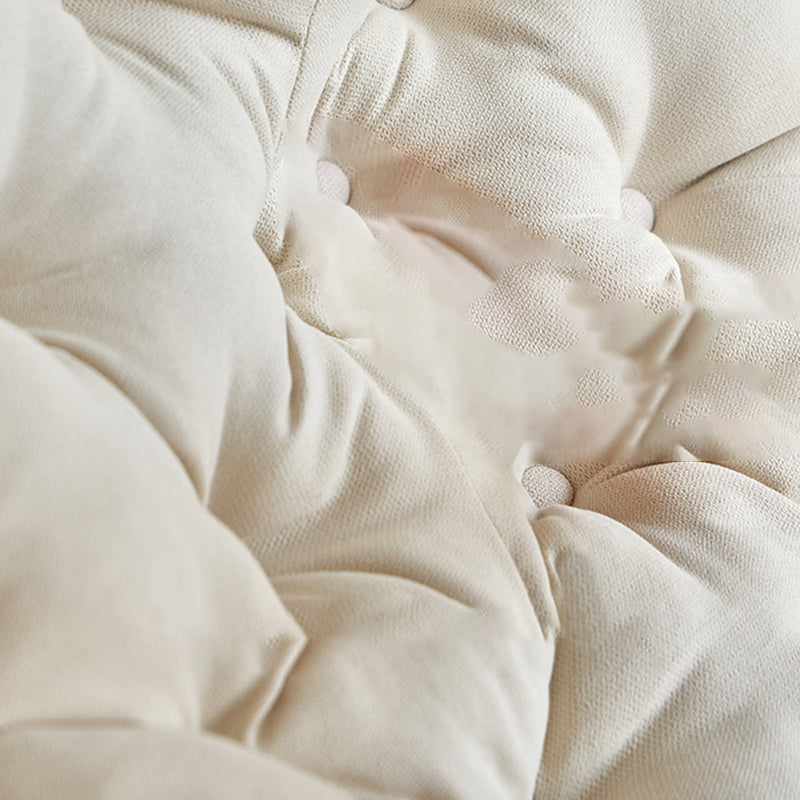 Sedia scandinava Parsons con beige trapuntato e base a slitta