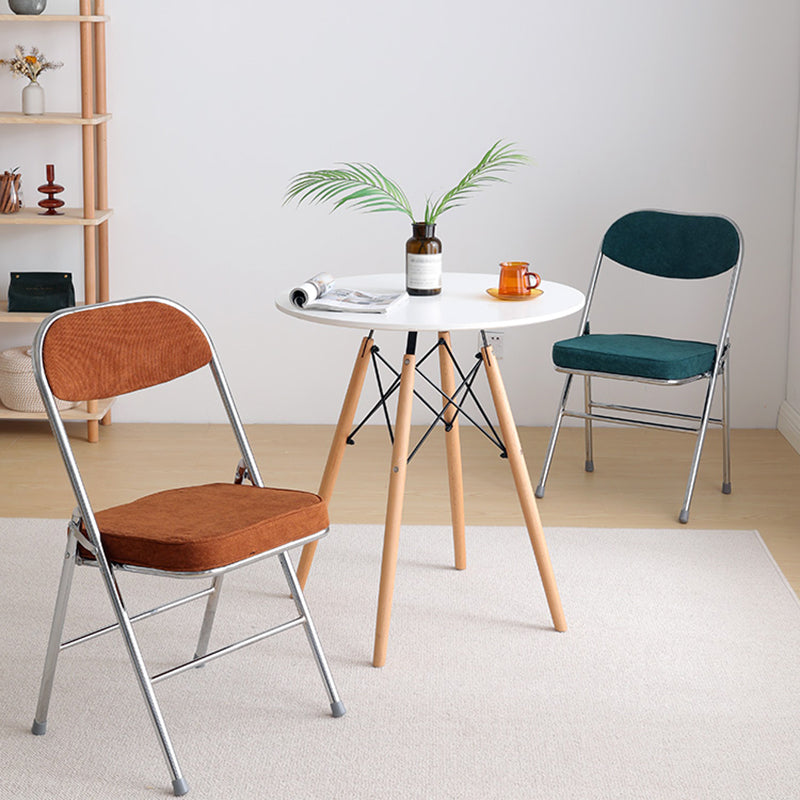 Wit en zwart moderne ronde eettafel met 4 massief houten voet