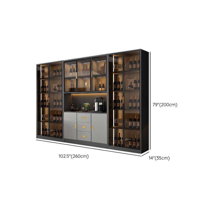 保管棚付きの現代的な自立型の木製ワインボトルホルダー