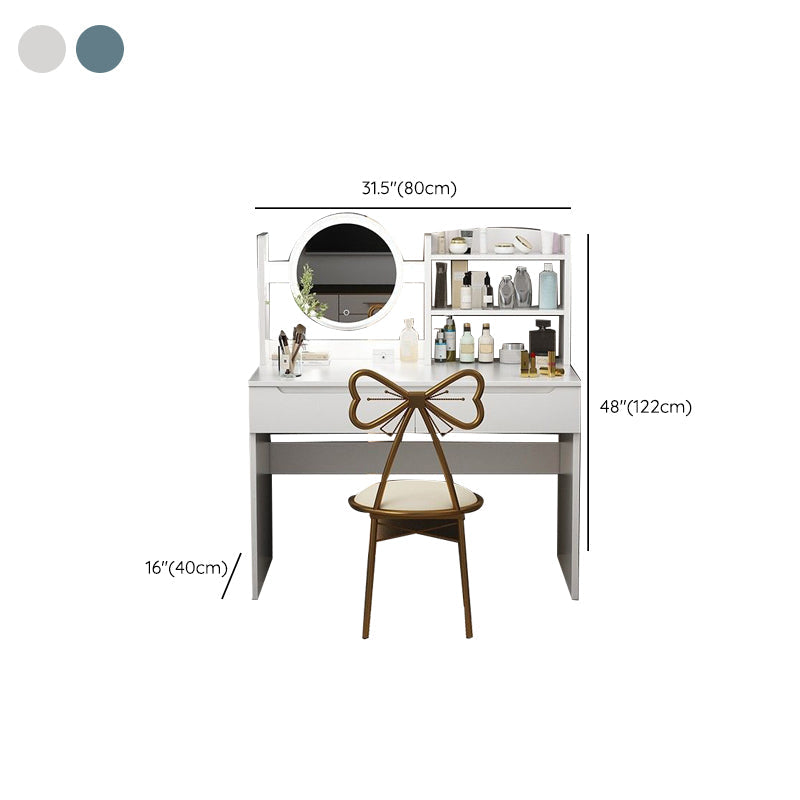 Moderne en bois avec une chambre de maquillage miroir éclairé de chambre à coucher