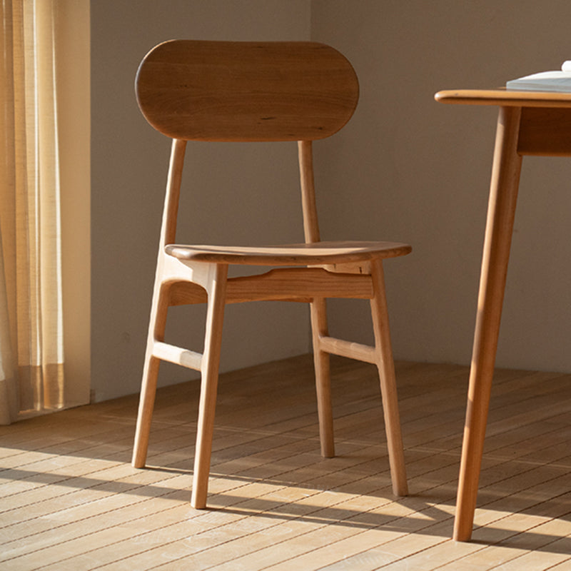 Moderne armloze eetkamerstoelen Massieve houten open achterste eetkamerstoelen voor eetkamer