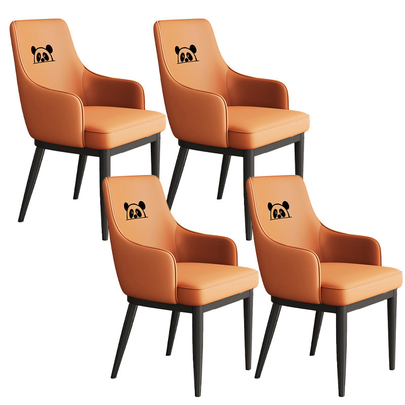 現代的なスタイルの布張りパーソンズは、金属製の脚を備えたダイニングサイドチェア