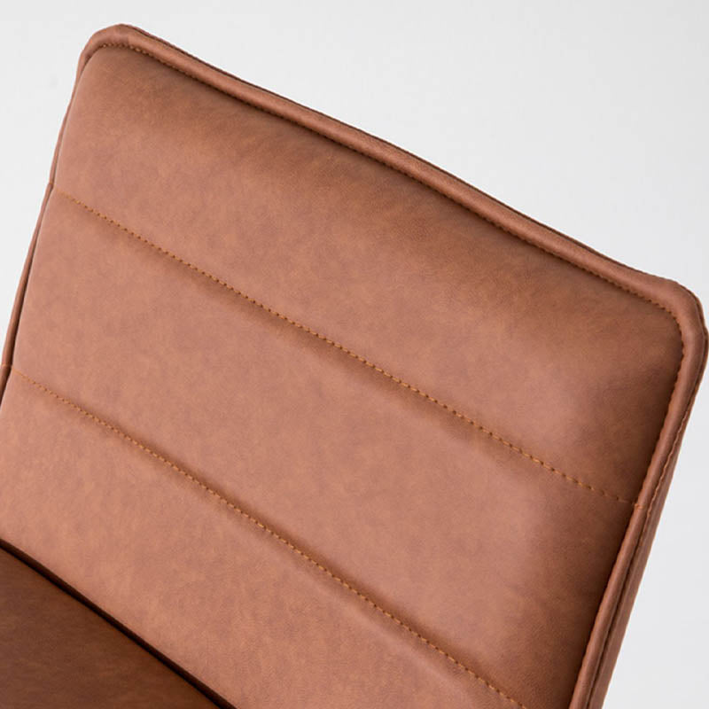 クッションと金属ベースを備えたモダンスタイルのバックレストカウンタースツール