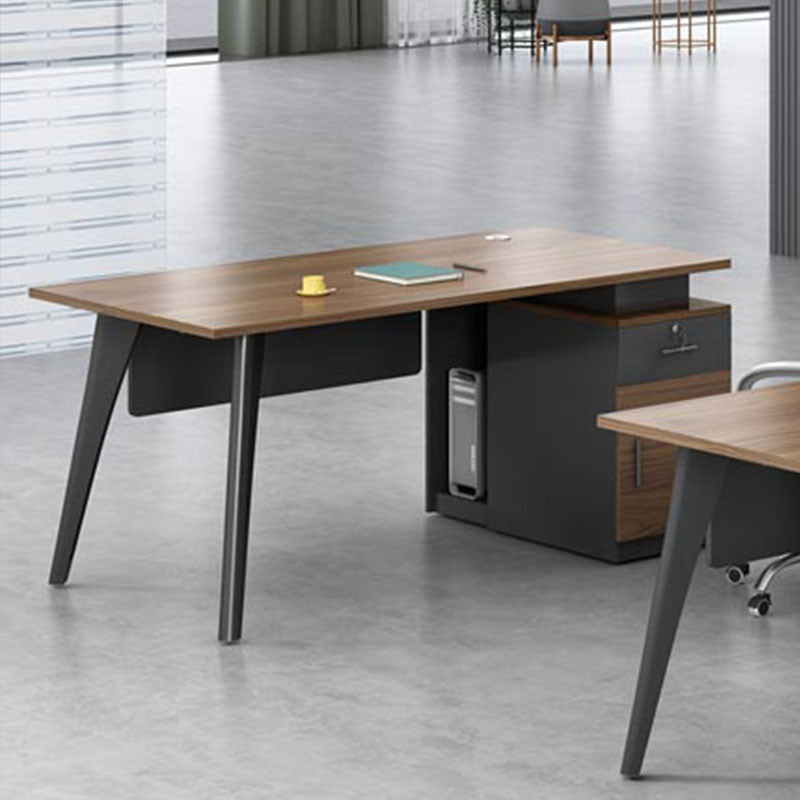 Madera de escritura de oficinas de forma rectangular con patas de metal en natural/marrón