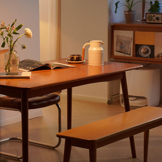 Moderne eiken natuurlijke rechthoekige bovenkant eettafel met 4 houten benen