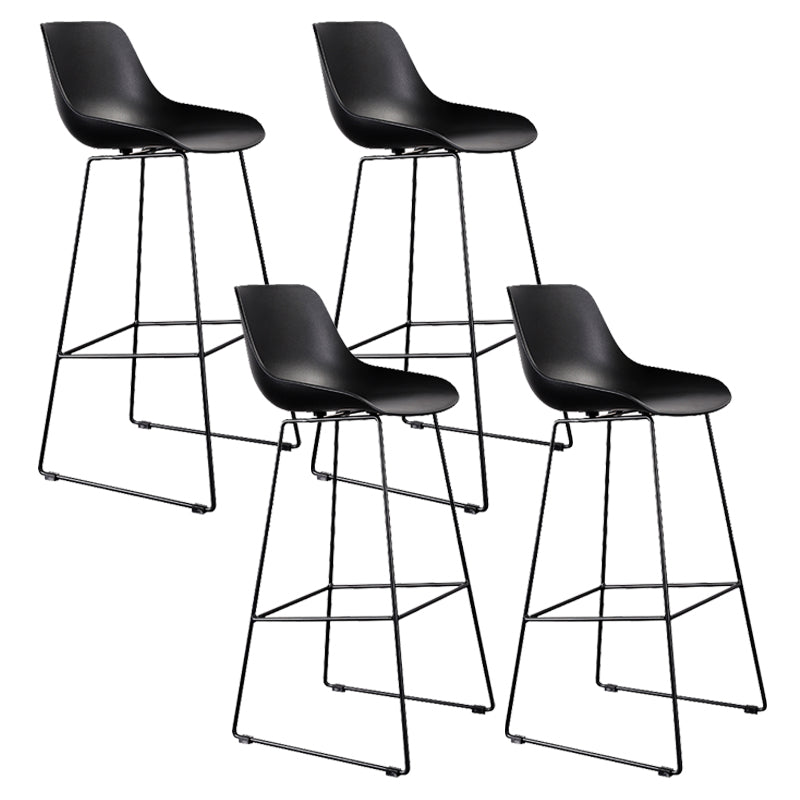 Taburete de barra sin brazo de plástico de plástico contemporáneo con base de metal