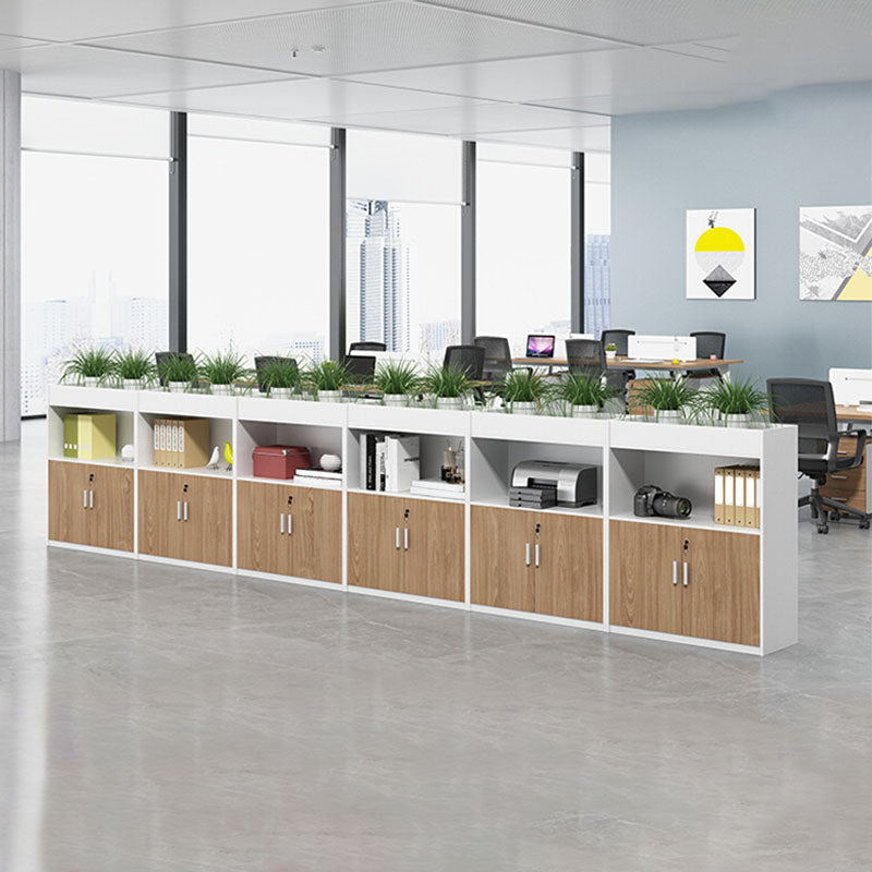 Moderno moderno mobile in legno ingegnerizzato con archiviazione di blocco per home office