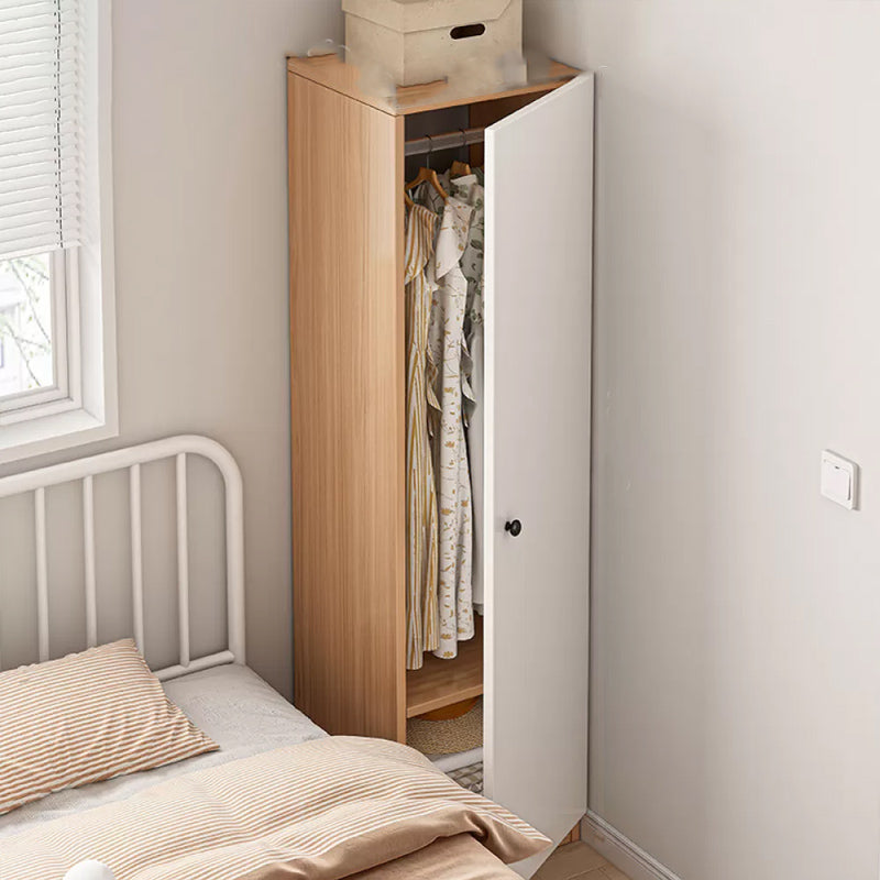 Armadio di guardaroba per la casa autoportante contemporaneo Armade ingegnerizzato