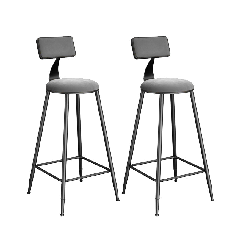 Contemporary Low Back Upholstered and Metal Counter-height Stool with Footrest Black-Gray 2 Piece Set Clearhalo 'Bar Furniture' 'Bar Stools' 'bar_stools' 'furn' 'furn_bar_stools' 'Furniture' 'Kitchen & Dining Furniture' 7873796