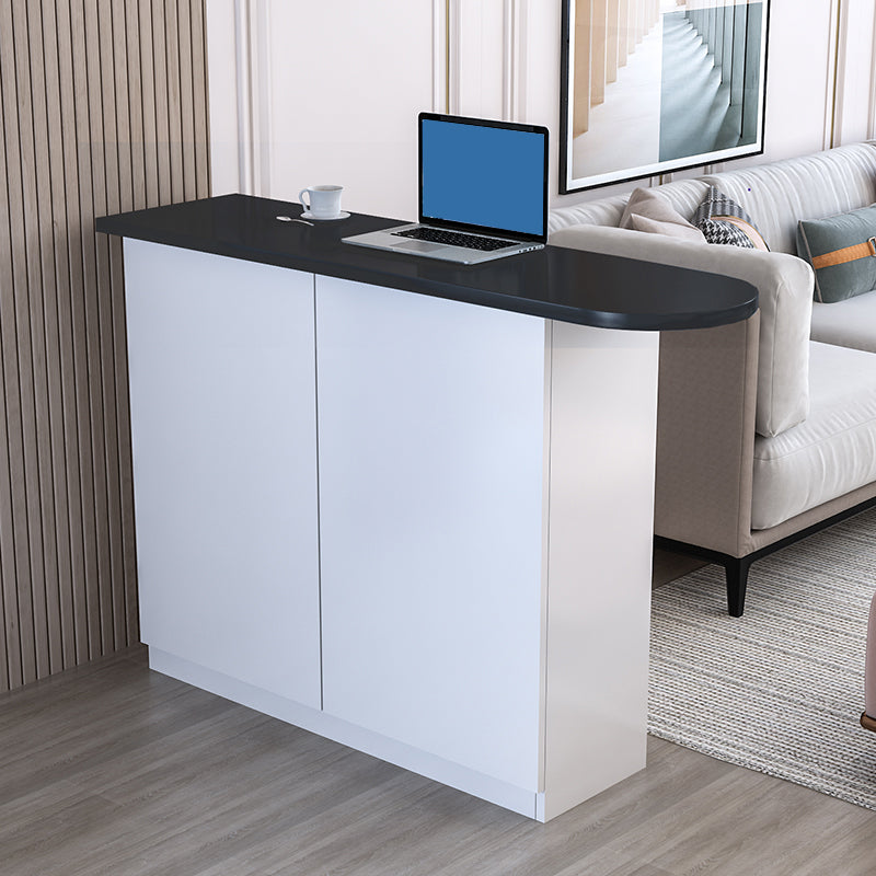 Table à manger contemporaine en bois top bar avec rangement pour le salon