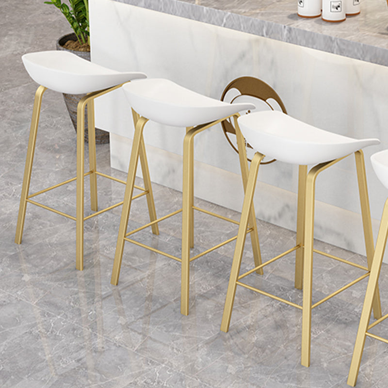 Indoor Contemporary Plastic Bucket Seat Bar Stool with Footrest Clearhalo 'Bar Furniture' 'Bar Stools' 'bar_stools' 'furn' 'furn_bar_stools' 'Furniture' 'Kitchen & Dining Furniture' 7883999