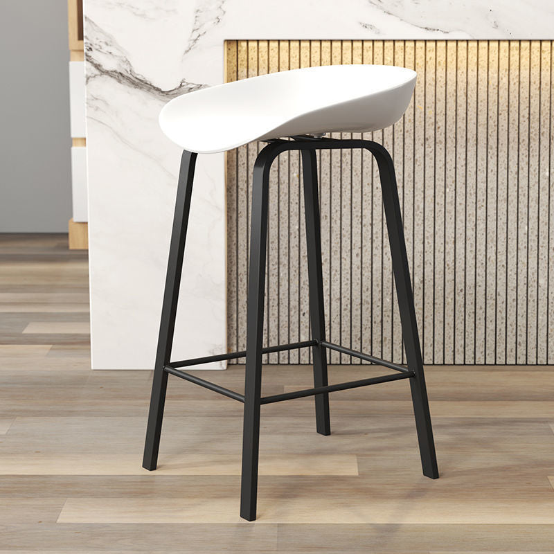 Indoor Contemporary Plastic Bucket Seat Bar Stool with Footrest White 1 Piece Clearhalo 'Bar Furniture' 'Bar Stools' 'bar_stools' 'furn' 'furn_bar_stools' 'Furniture' 'Kitchen & Dining Furniture' 7884000