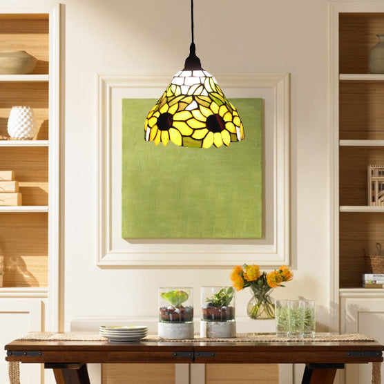 Trumpet Hanging Lamp Tiffany-Style Yellow Stained Art Glass 1 Head Ceiling Pendant Light Yellow Clearhalo 'Ceiling Lights' 'Close To Ceiling Lights' 'Industrial' 'Middle Century Pendants' 'Pendant Lights' 'Pendants' 'Tiffany close to ceiling' 'Tiffany Pendants' 'Tiffany' Lighting' 100806