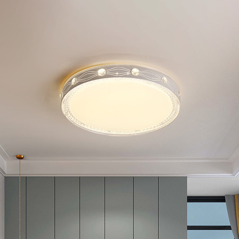 White Round Ceiling Mounted Fixture Minimalism LED Metallic Flushmount Light for Bedroom White Clearhalo 'Ceiling Lights' 'Close To Ceiling Lights' 'Close to ceiling' 'Flush mount' Lighting' 1031075