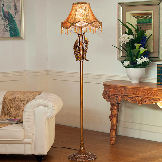1 Bulb Standing Light Traditional Sitting Room Floor Lamp with Scalloped Fabric Shade in Gold Clearhalo 'Floor Lamps' 'Lamps' Lighting' 1034193