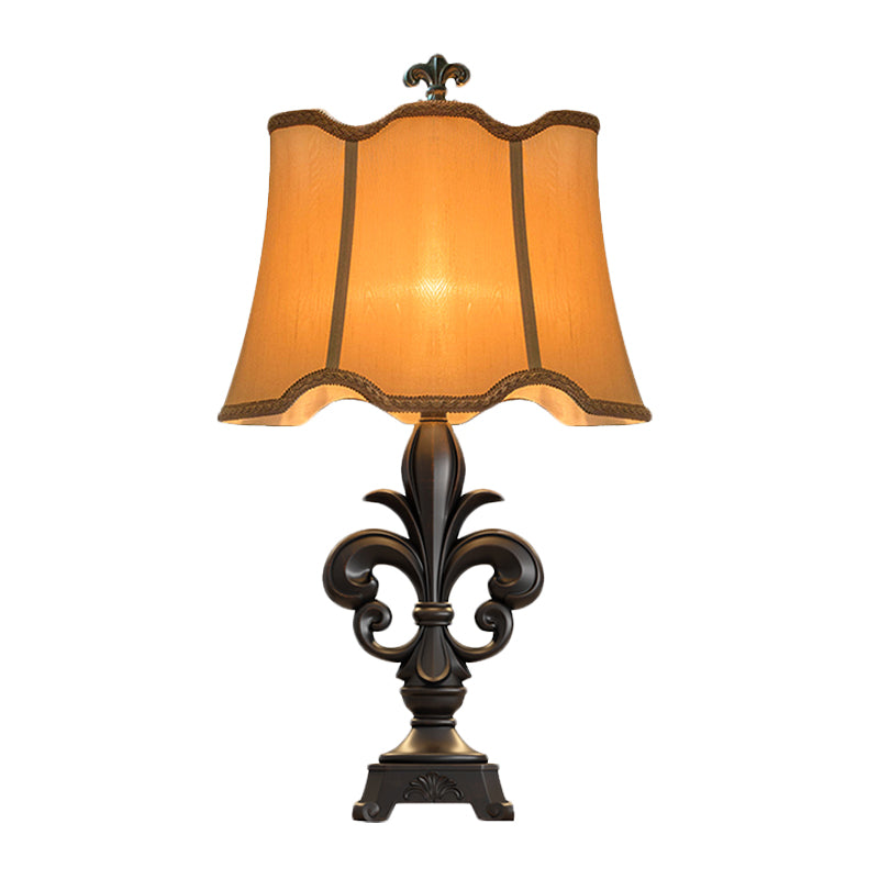 Scalloped-Trim Fabric Table Lighting Countryside 1-Light 12"/16" Wide Bedroom Night Stand Lamp in Beige Clearhalo 'Lamps' 'Table Lamps' Lighting' 1034242