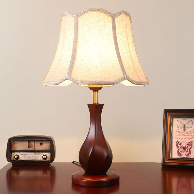 Countryside Flared Night Stand Light 1 Bulb Fabric Table Lamp with Scalloped Trim in Flaxen/Beige Clearhalo 'Lamps' 'Table Lamps' Lighting' 1034275