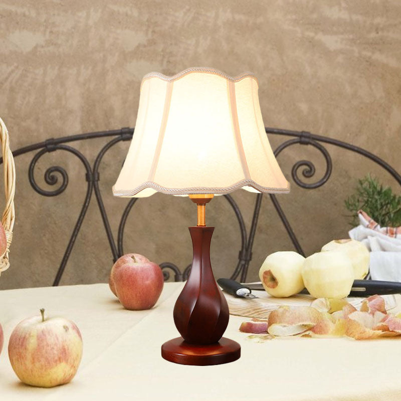 Countryside Flared Night Stand Light 1 Bulb Fabric Table Lamp with Scalloped Trim in Flaxen/Beige Clearhalo 'Lamps' 'Table Lamps' Lighting' 1034280