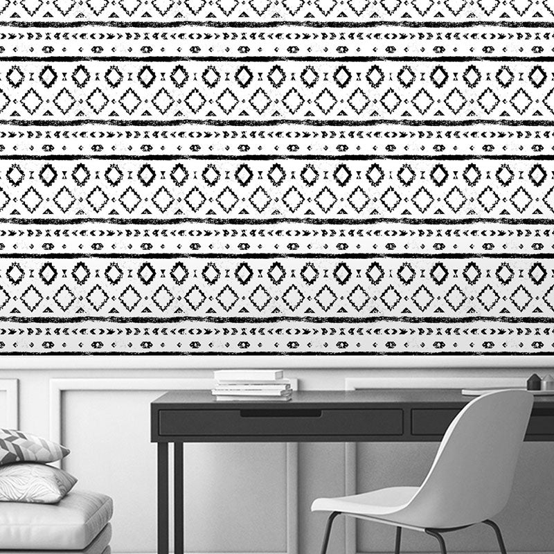 Contemporary Geometries Wall Decor in Black and White Living Room Wallpaper, 19.4 sq ft., Peel and Stick Black-White Clearhalo 'Modern wall decor' 'Modern' 'Wallpaper' Wall Decor' 1041986