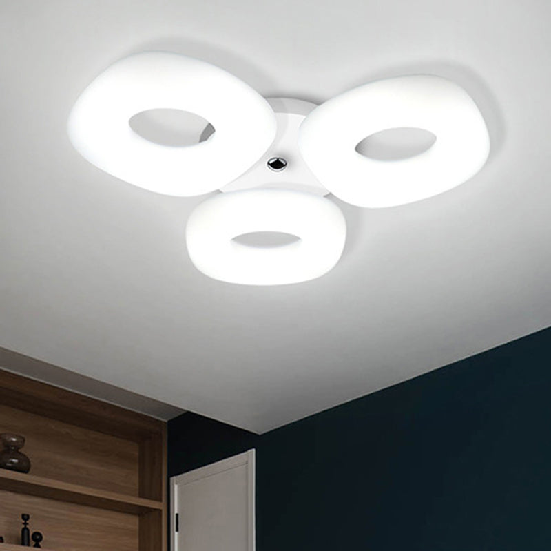 Contemporary White Flush Ceiling Light Circle 3/4 Heads LED Ceiling Fixture for Living Room Bedroom Clearhalo 'Ceiling Lights' 'Close To Ceiling Lights' 'Close to ceiling' 'Semi-flushmount' Lighting' 1043914