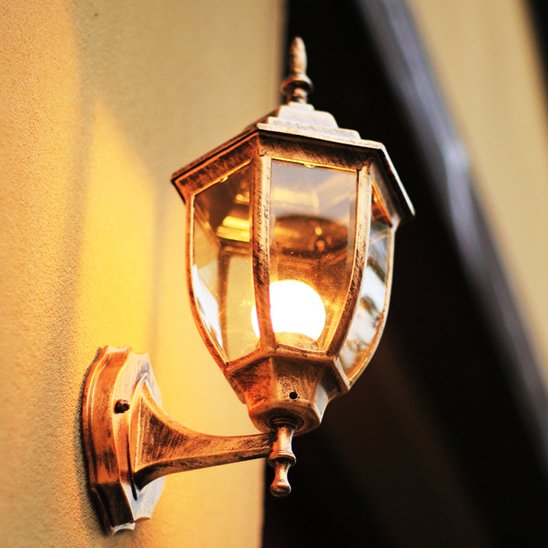 One Bulb Wall Light with Lantern Shade Clear Glass Industrial Outdoor Sconce Lighting Fixture Clear Clearhalo 'Cast Iron' 'Glass' 'Industrial wall lights' 'Industrial' 'Middle century wall lights' 'Modern' 'Tiffany' 'Traditional wall lights' 'Wall Lamps & Sconces' 'Wall Lights' Lighting' 1127064