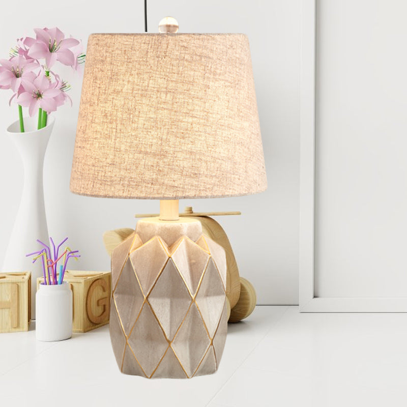 Beige/White Tapered Table Light Countryside Fabric 1-Light Bedroom Night Lamp with Origami Designed Jar Base Beige Clearhalo 'Lamps' 'Table Lamps' Lighting' 1136096