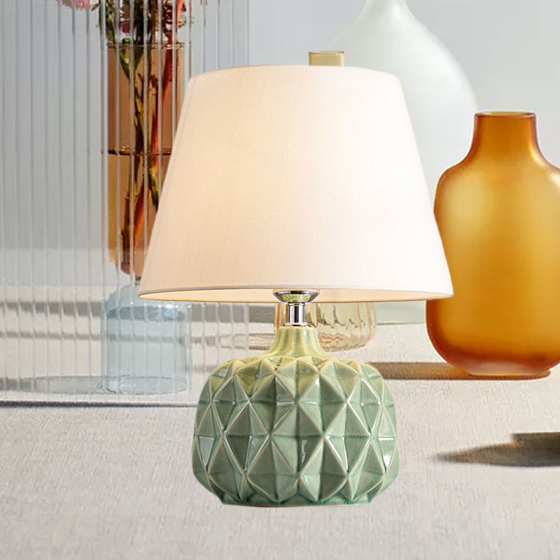 Trellis Ceramic Jar Shaped Night Lamp Rustic 1 Bulb Bedside Table Light in Green/White with Cone Shade Green Clearhalo 'Lamps' 'Table Lamps' Lighting' 1136614